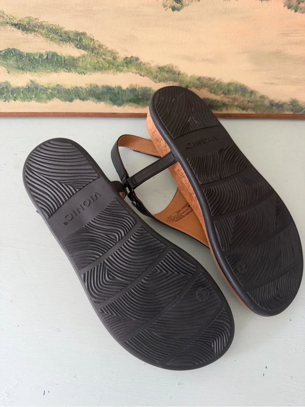 Vionic Women's Kirra II Leather Wedge Sandal Black